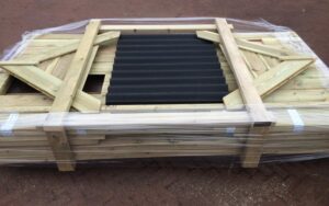 Dierenverblijf in bouwpakket geleverd en of geplaatst door ons