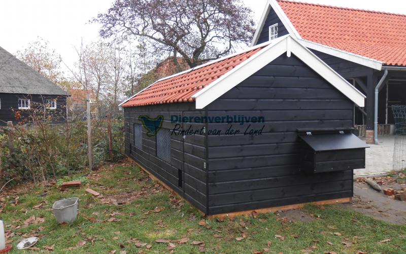 Kippenhok landelijk dubbel nachthok in bouwpakket.