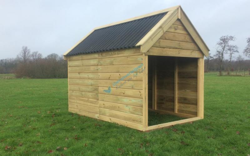 Schuilhok voor meerdere geiten of schapen.