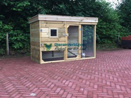 Kippenhok met ren voor circa 2 tot 5 kippen.