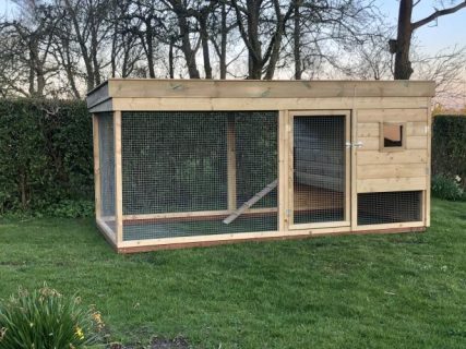 Kippenhok met ren voor 6 kippen.
