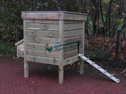 Kippenhok nachthok met dak schuin aflopend naar achteren.